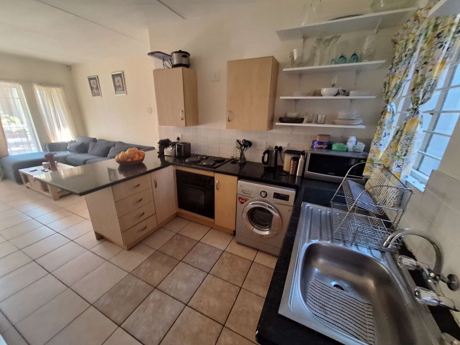 2 Bedroom Property for Sale in Wilgeheuwel Gauteng
