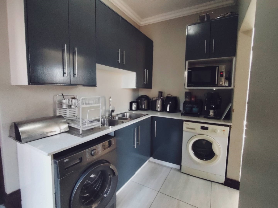 To Let 4 Bedroom Property for Rent in Midstream Meadows Gauteng