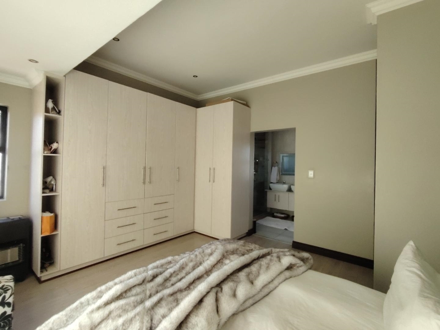 To Let 4 Bedroom Property for Rent in Midstream Meadows Gauteng