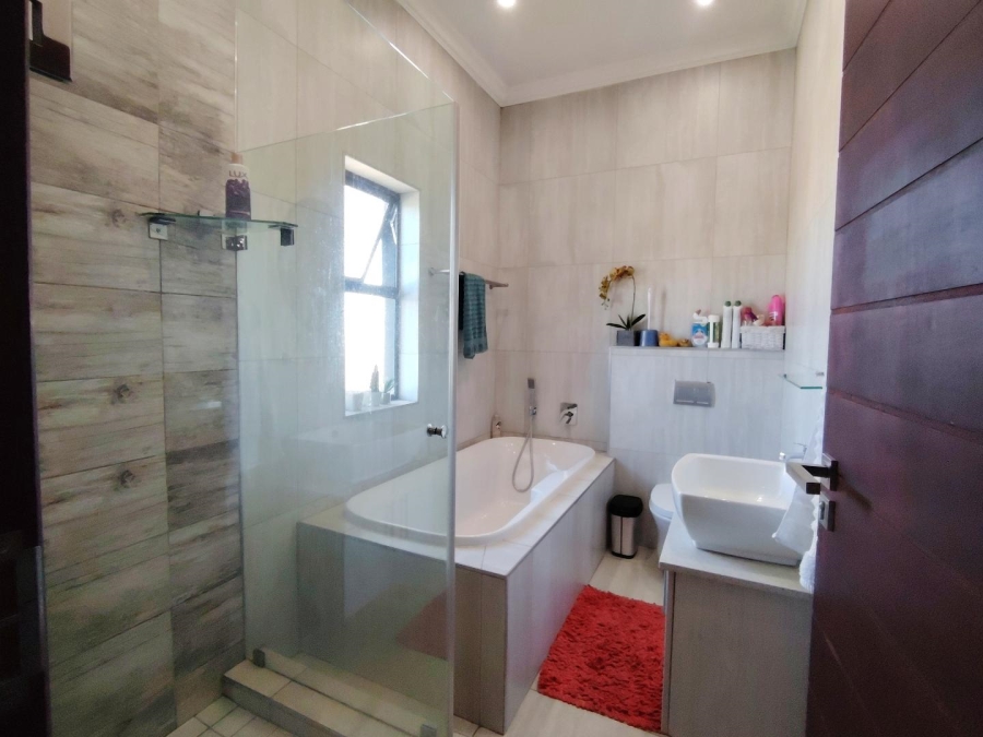 To Let 4 Bedroom Property for Rent in Midstream Meadows Gauteng