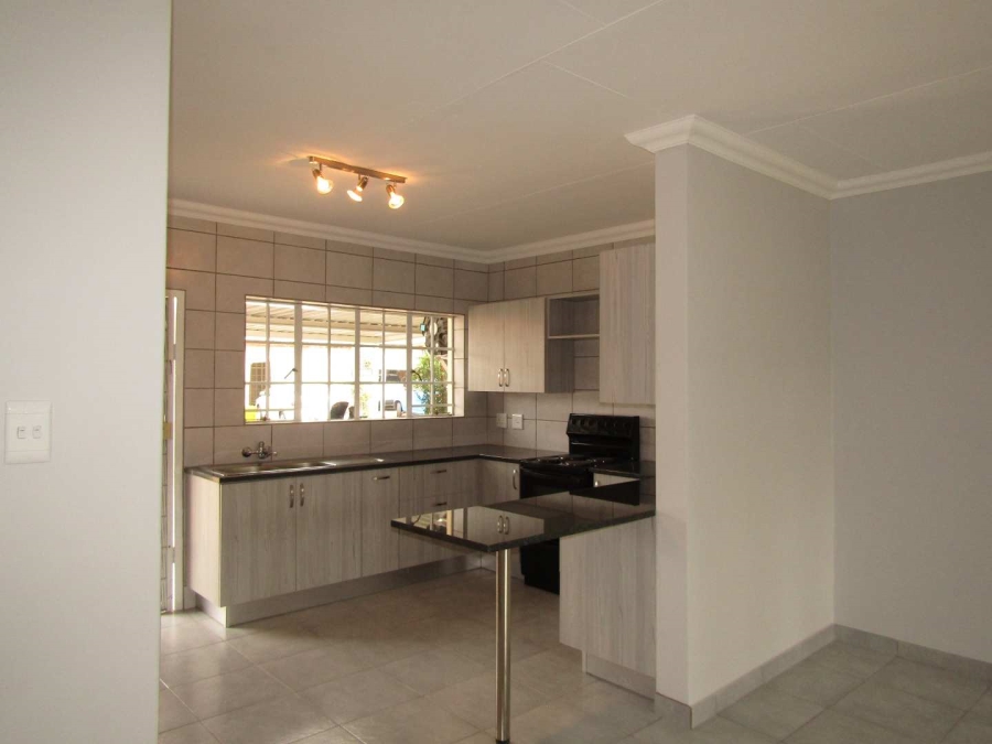 1 Bedroom Property for Sale in Theresa Park Gauteng