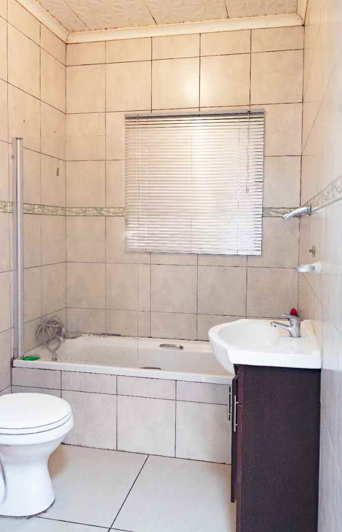 2 Bedroom Property for Sale in Halfway Gardens Gauteng