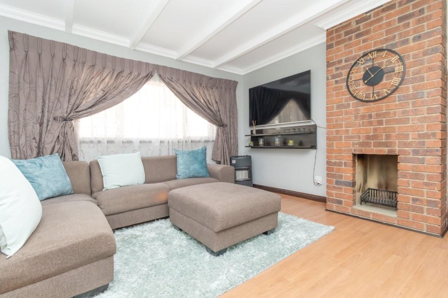 4 Bedroom Property for Sale in Northcliff Gauteng