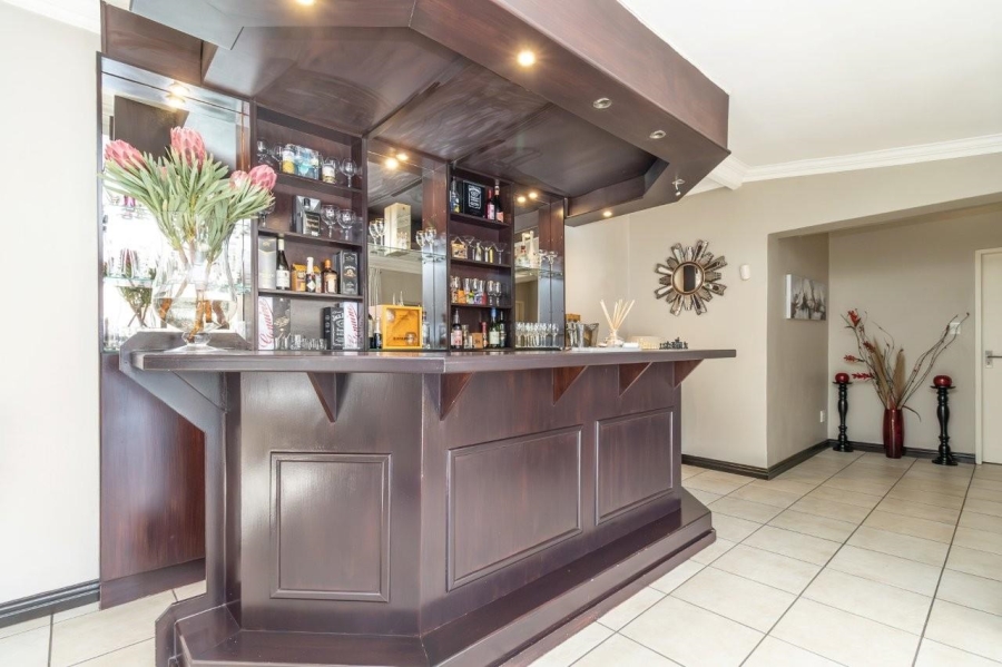 4 Bedroom Property for Sale in Northcliff Gauteng