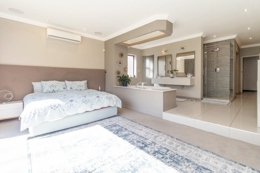 4 Bedroom Property for Sale in Northcliff Gauteng