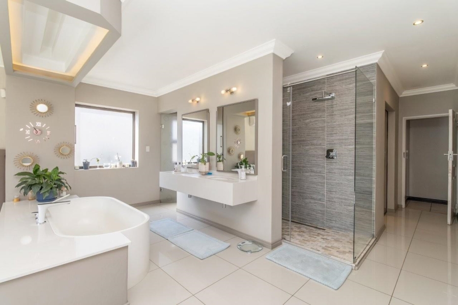 4 Bedroom Property for Sale in Northcliff Gauteng