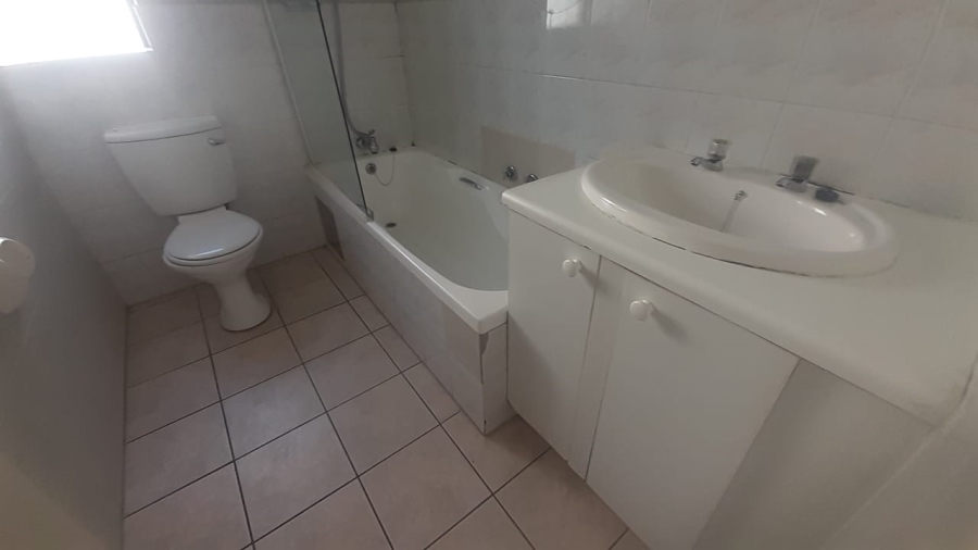 To Let 2 Bedroom Property for Rent in Cheltondale Gauteng