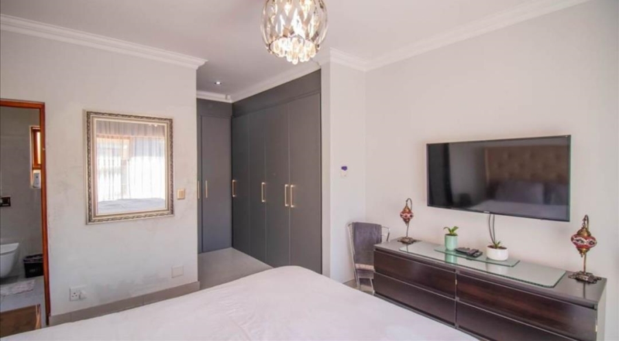 3 Bedroom Property for Sale in Halfway Gardens Gauteng