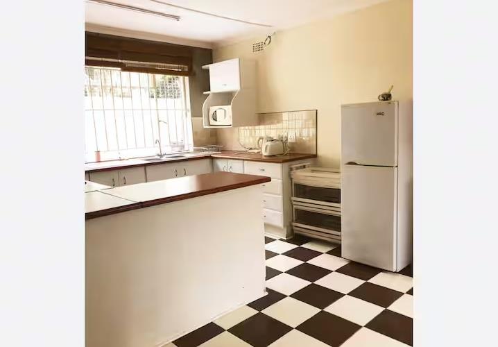 To Let 1 Bedroom Property for Rent in Highlands Gauteng