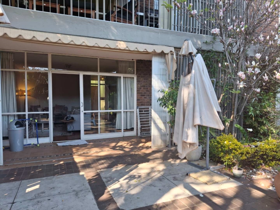 To Let 3 Bedroom Property for Rent in Benmore Gardens Gauteng