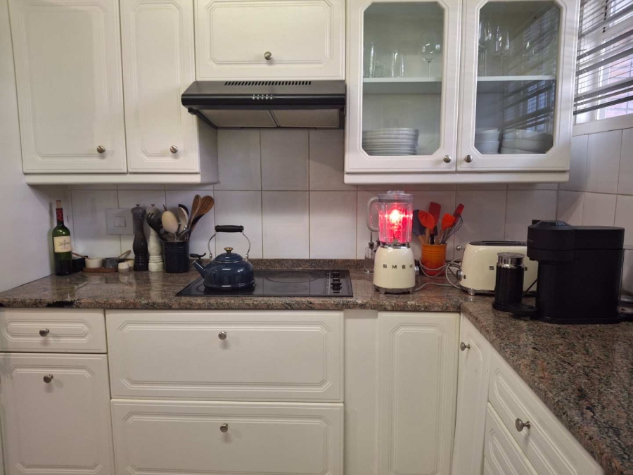 To Let 3 Bedroom Property for Rent in Benmore Gardens Gauteng