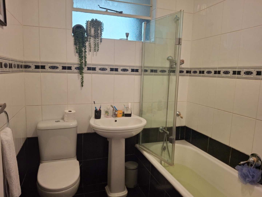 To Let 3 Bedroom Property for Rent in Benmore Gardens Gauteng