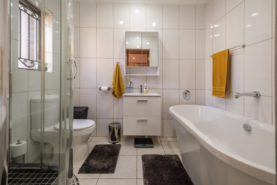3 Bedroom Property for Sale in Moreleta Park Gauteng