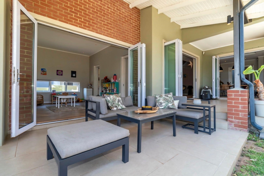 4 Bedroom Property for Sale in Waterfall Country Estate Gauteng