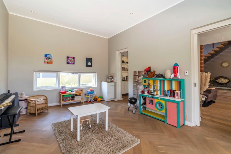 4 Bedroom Property for Sale in Waterfall Country Estate Gauteng