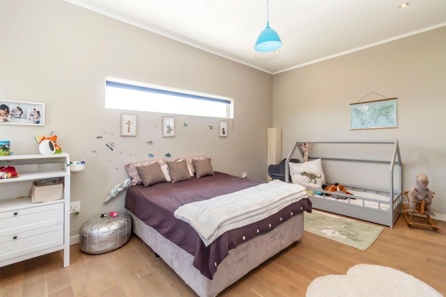 4 Bedroom Property for Sale in Waterfall Country Estate Gauteng