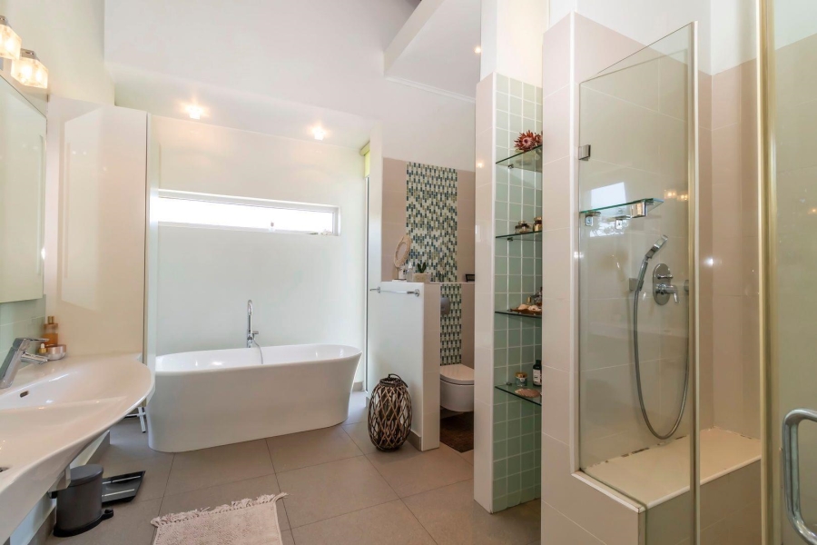 4 Bedroom Property for Sale in Waterfall Country Estate Gauteng