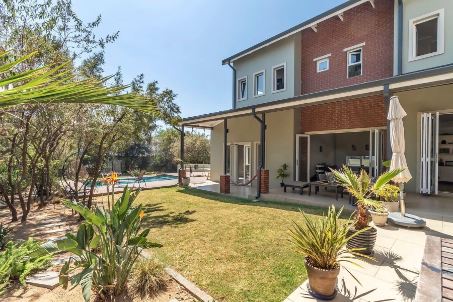 4 Bedroom Property for Sale in Waterfall Country Estate Gauteng