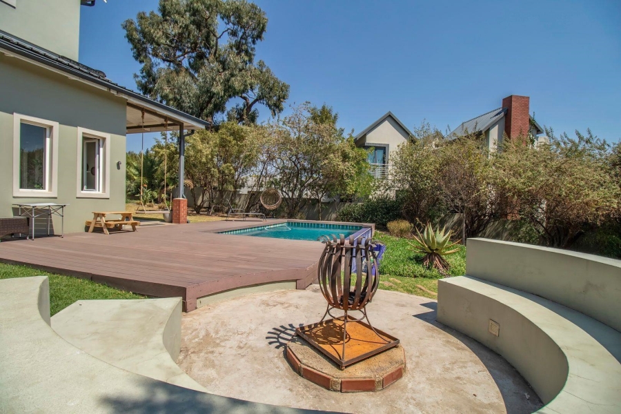 4 Bedroom Property for Sale in Waterfall Country Estate Gauteng