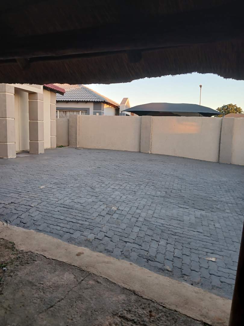 To Let 3 Bedroom Property for Rent in Nkwe Estate Gauteng