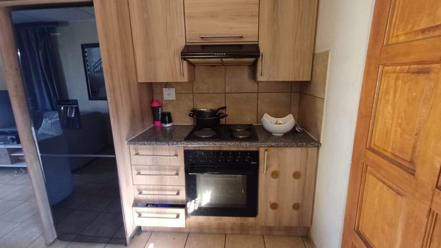 3 Bedroom Property for Sale in Albertsdal Gauteng
