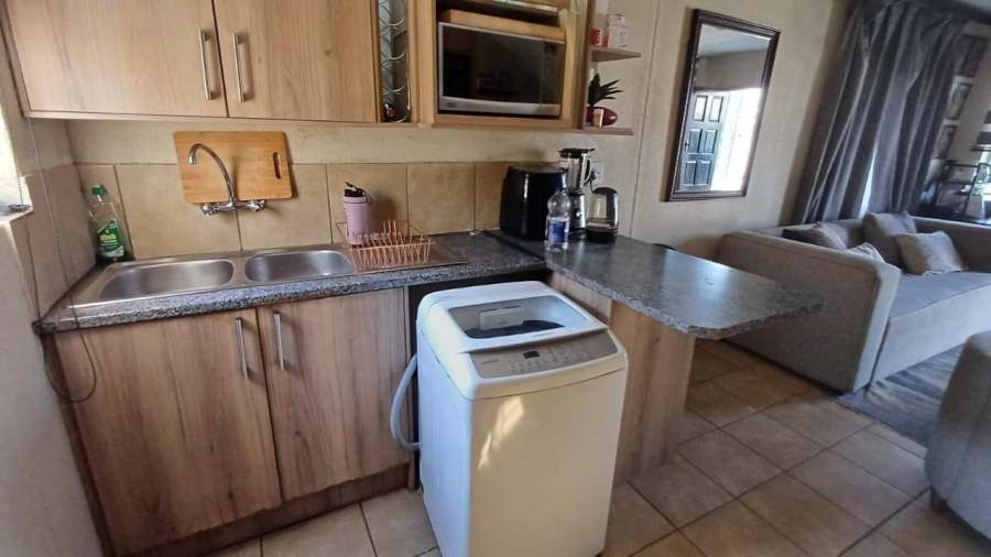 3 Bedroom Property for Sale in Albertsdal Gauteng