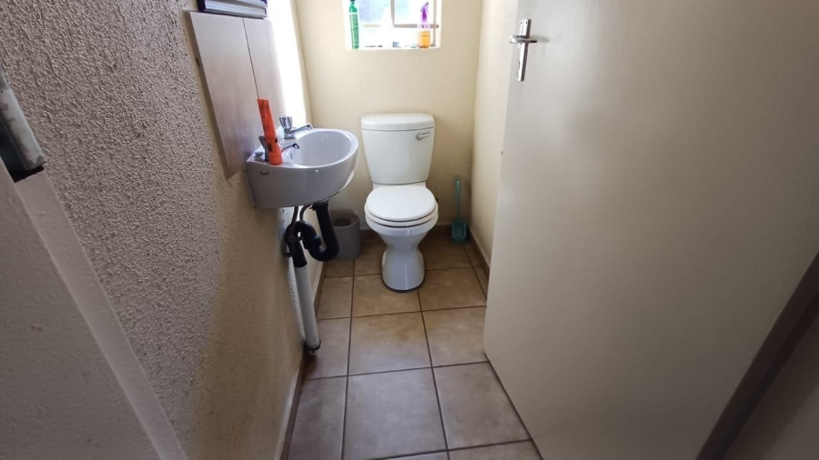 3 Bedroom Property for Sale in Albertsdal Gauteng