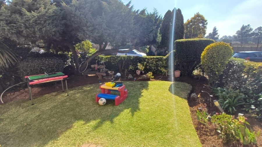 2 Bedroom Property for Sale in Albertsdal Gauteng