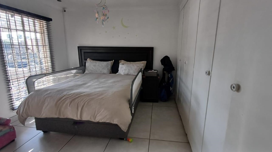 2 Bedroom Property for Sale in Albertsdal Gauteng