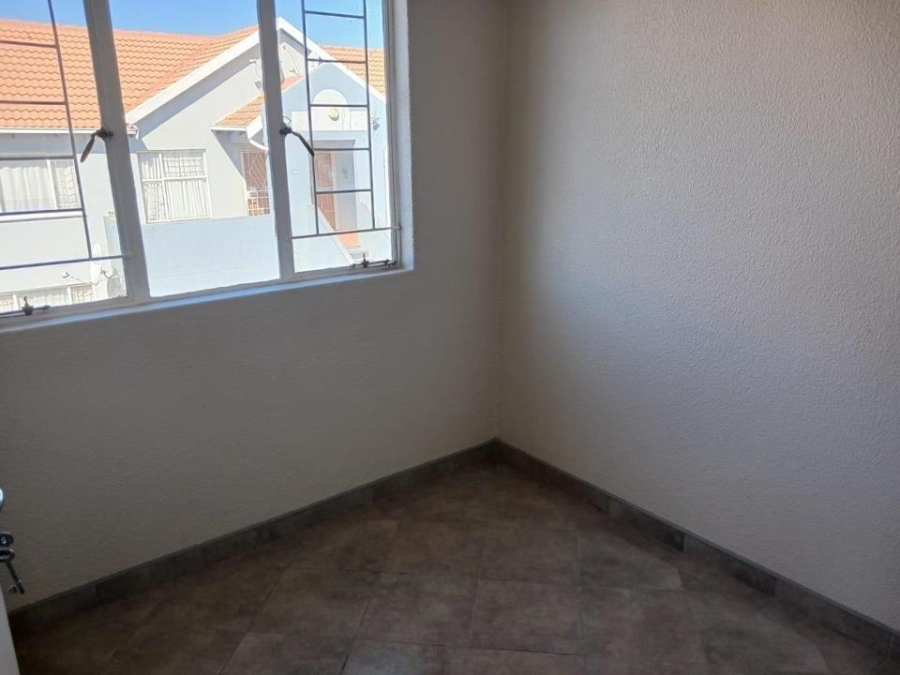2 Bedroom Property for Sale in Airport Park Gauteng