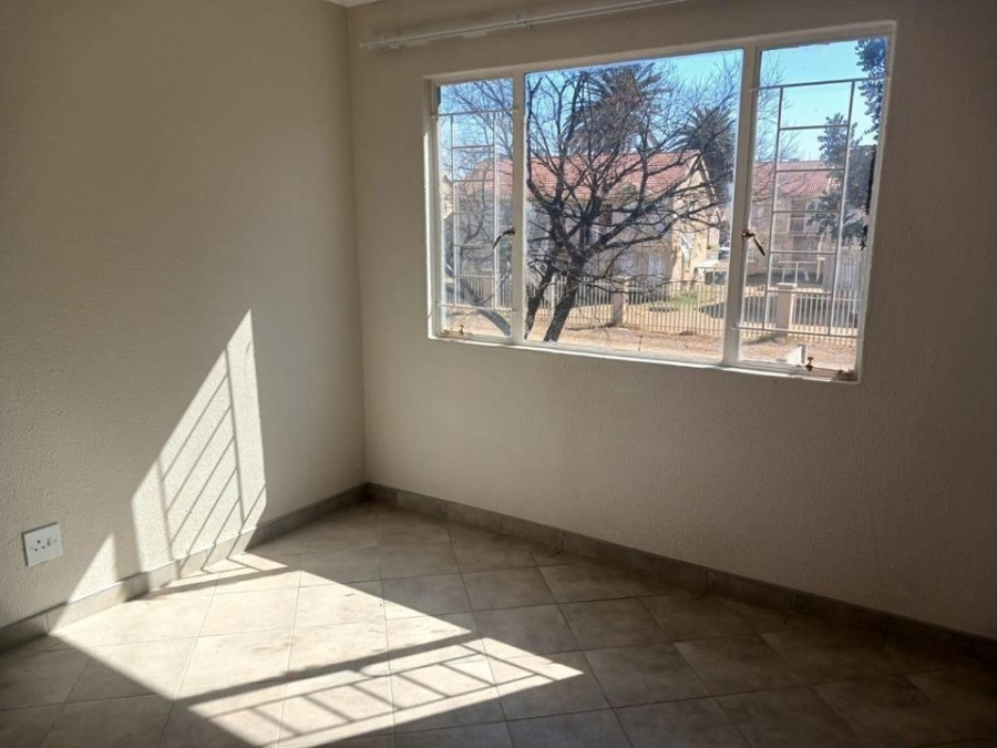 2 Bedroom Property for Sale in Airport Park Gauteng