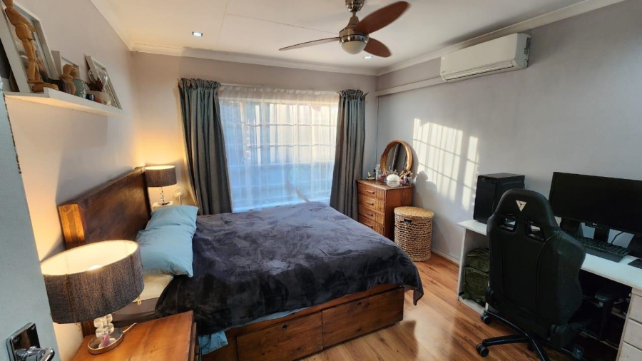 To Let 2 Bedroom Property for Rent in Eldoraigne Gauteng