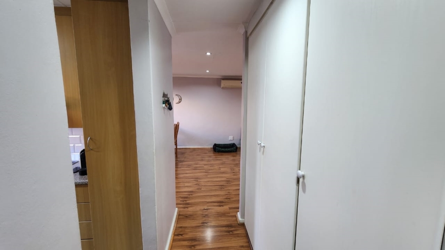 To Let 2 Bedroom Property for Rent in Eldoraigne Gauteng