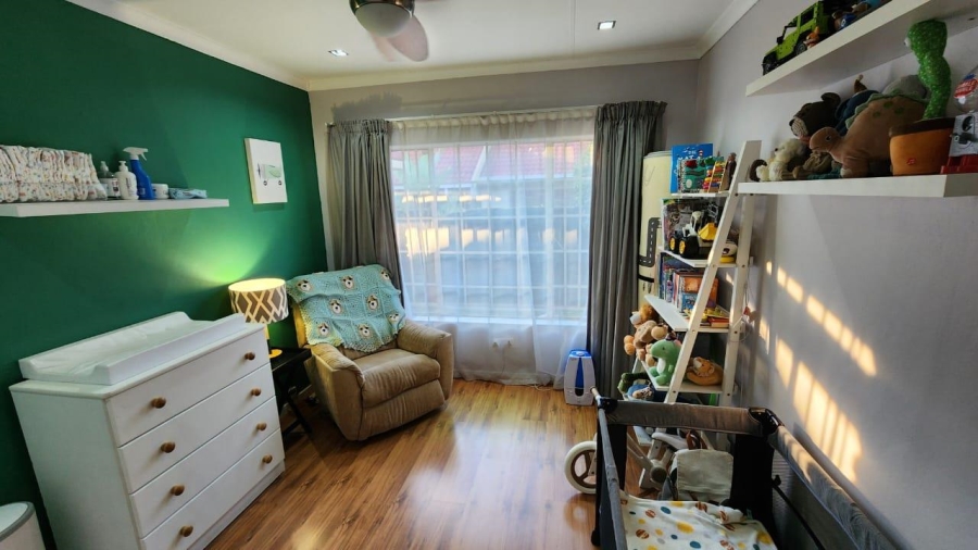 To Let 2 Bedroom Property for Rent in Eldoraigne Gauteng