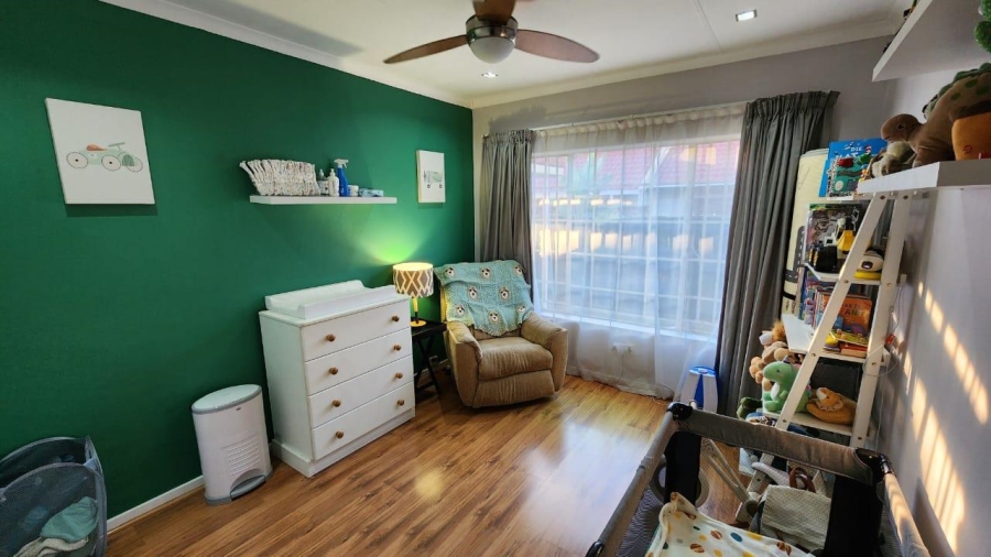 To Let 2 Bedroom Property for Rent in Eldoraigne Gauteng