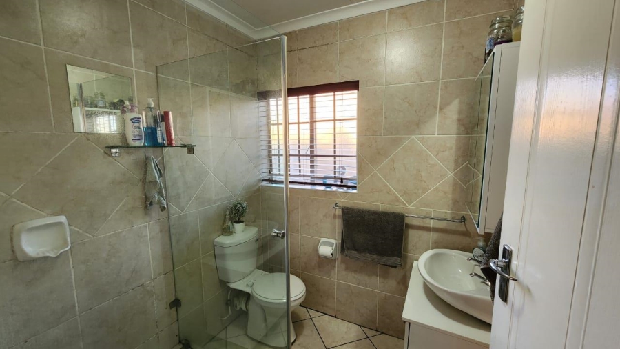 To Let 2 Bedroom Property for Rent in Eldoraigne Gauteng