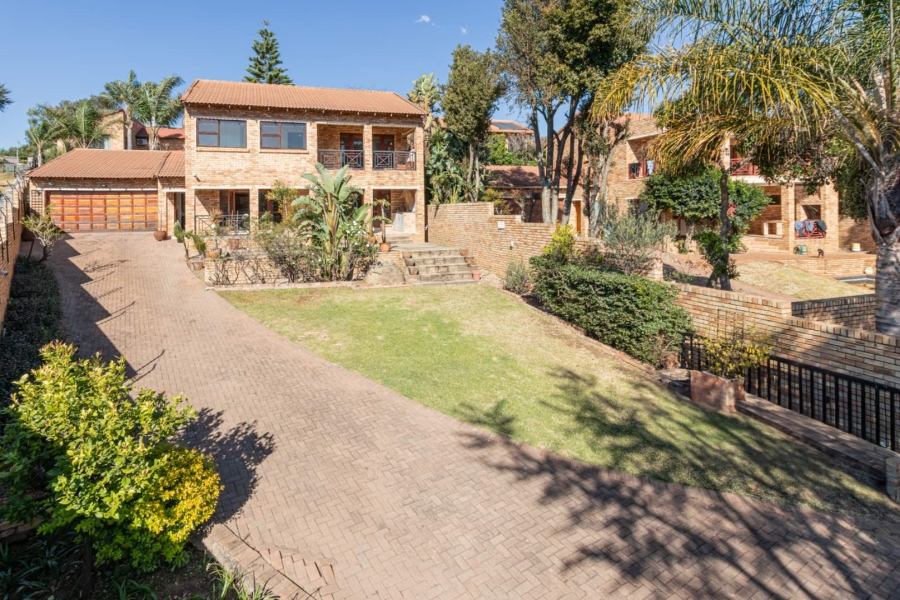 3 Bedroom Property for Sale in Radiokop Gauteng
