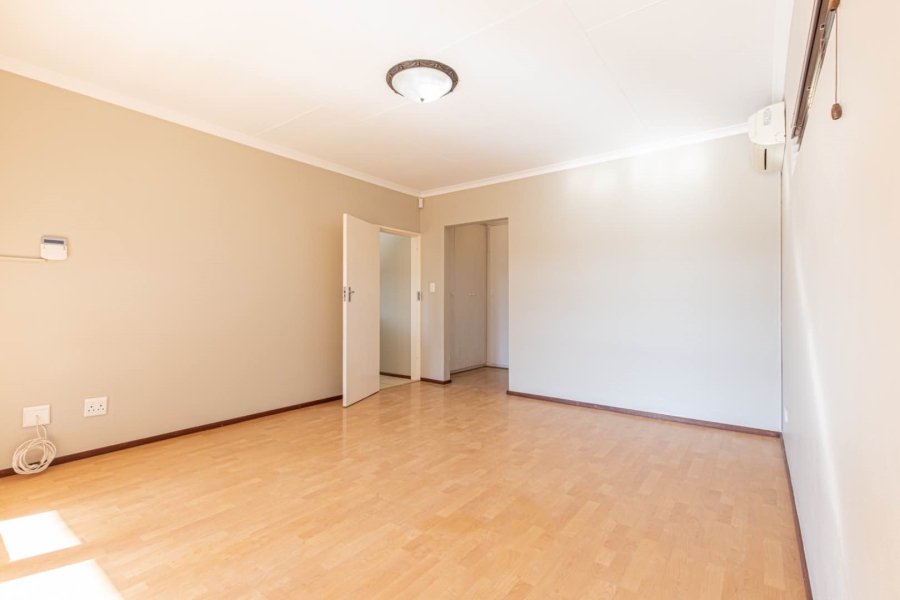 3 Bedroom Property for Sale in Radiokop Gauteng