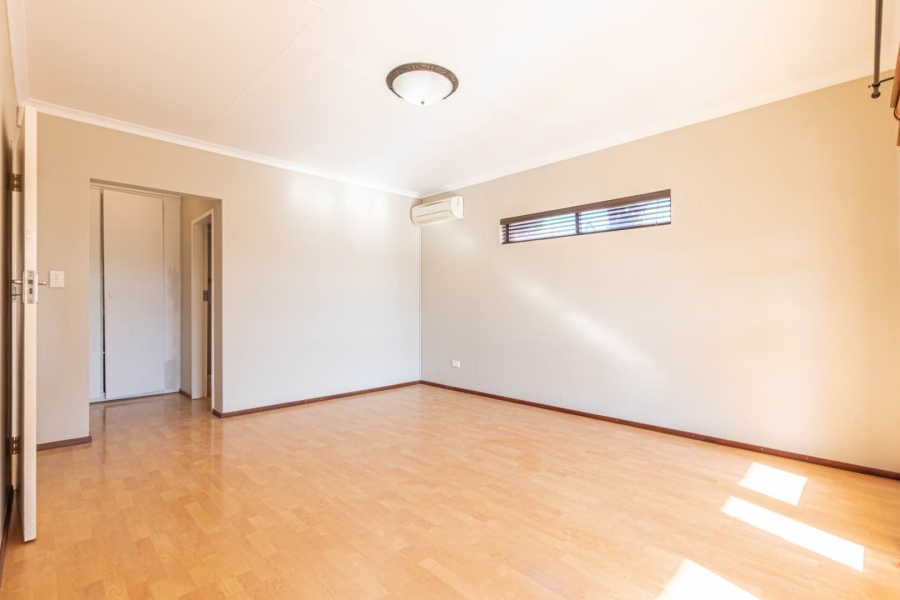 3 Bedroom Property for Sale in Radiokop Gauteng