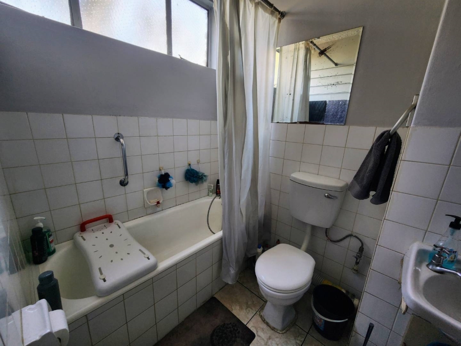 1 Bedroom Property for Sale in Kilner Park Gauteng