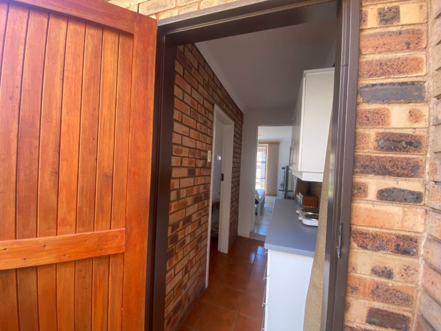 To Let 1 Bedroom Property for Rent in Allens Nek Gauteng