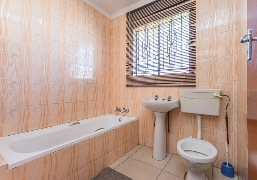 3 Bedroom Property for Sale in Mindalore Gauteng