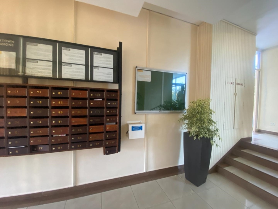 To Let 2 Bedroom Property for Rent in Parktown Gauteng