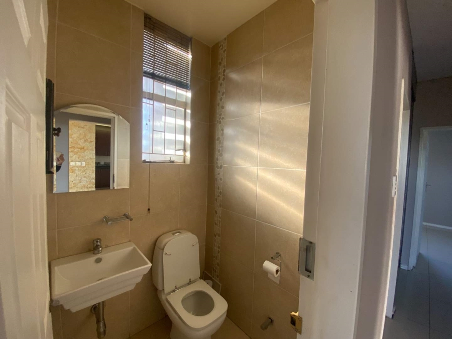 To Let 2 Bedroom Property for Rent in Parktown Gauteng