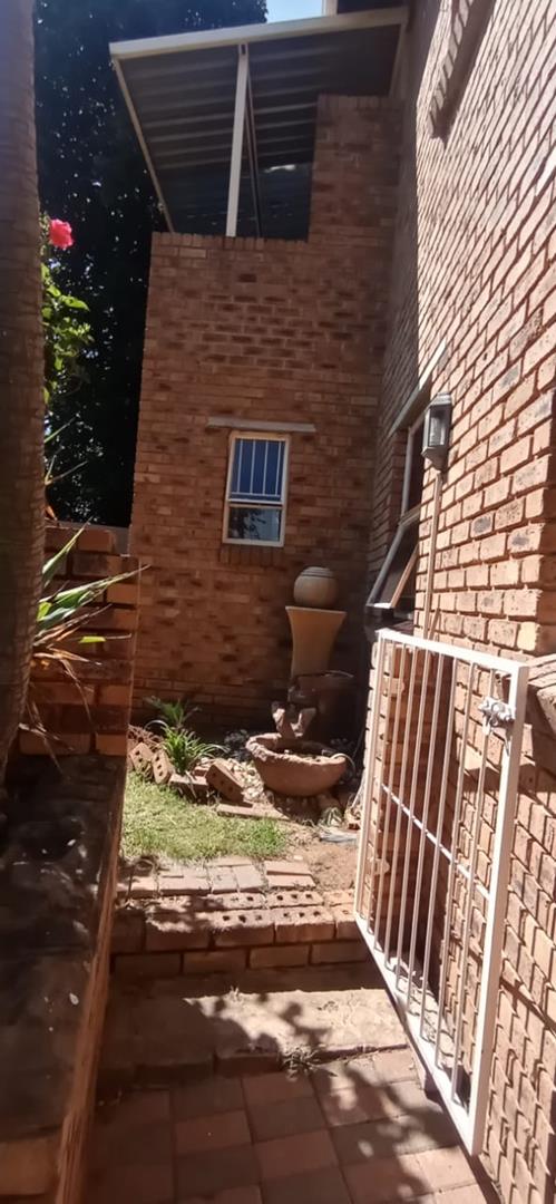 4 Bedroom Property for Sale in Elandspark Gauteng