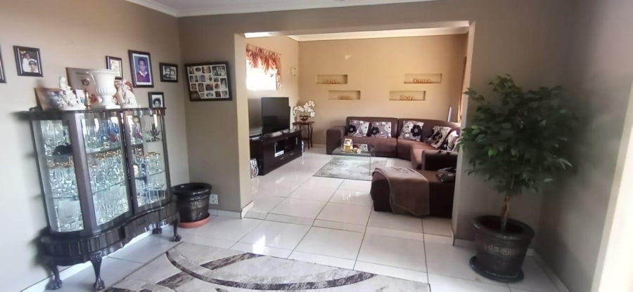 4 Bedroom Property for Sale in Elandspark Gauteng