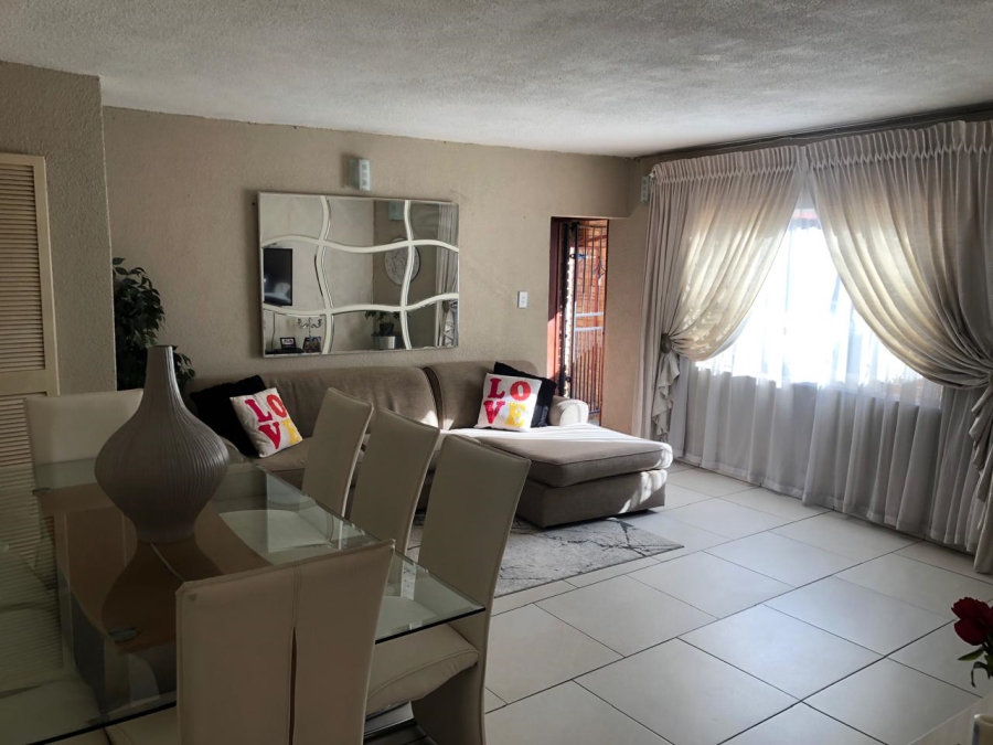 4 Bedroom Property for Sale in Elandspark Gauteng
