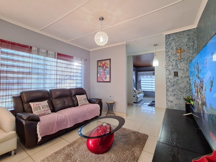 4 Bedroom Property for Sale in Albemarle Gauteng