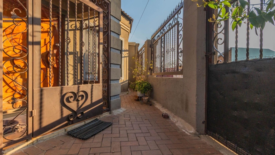 3 Bedroom Property for Sale in Actonville Gauteng