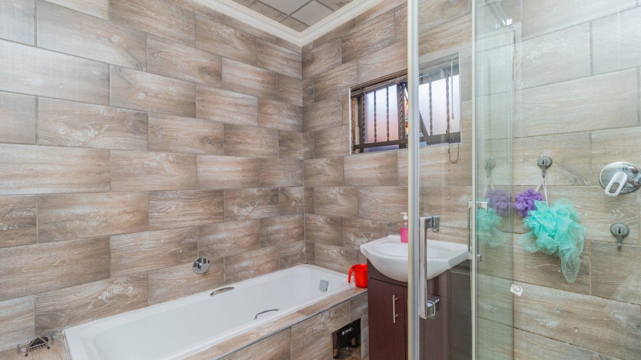 3 Bedroom Property for Sale in Actonville Gauteng